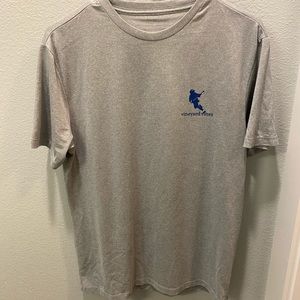 Vineyard vine size small tee
